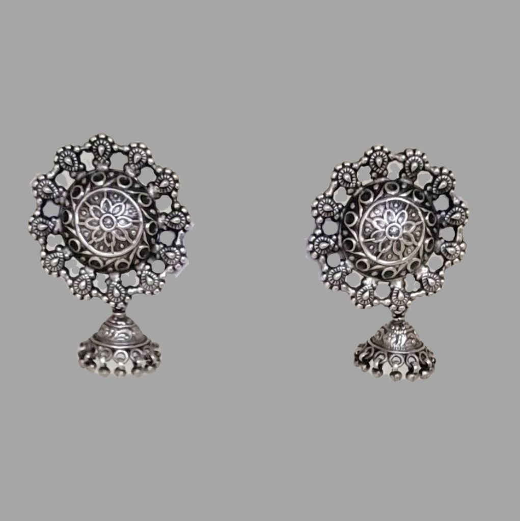 https://www.jewelnidhi.com/img/1610005042AQ EARING 0025.jpeg